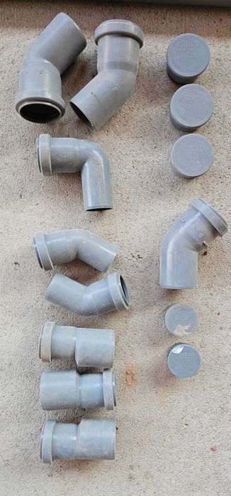 Vand diverse materiale constructii (tevi, capace, coturi, etc.)