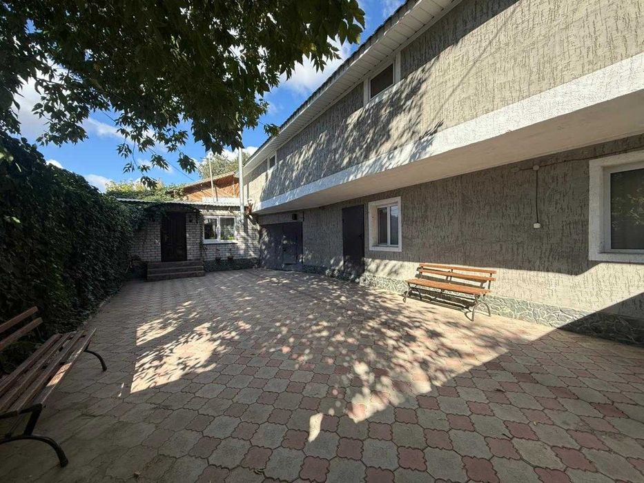 4 комнатный дом с бизнесом