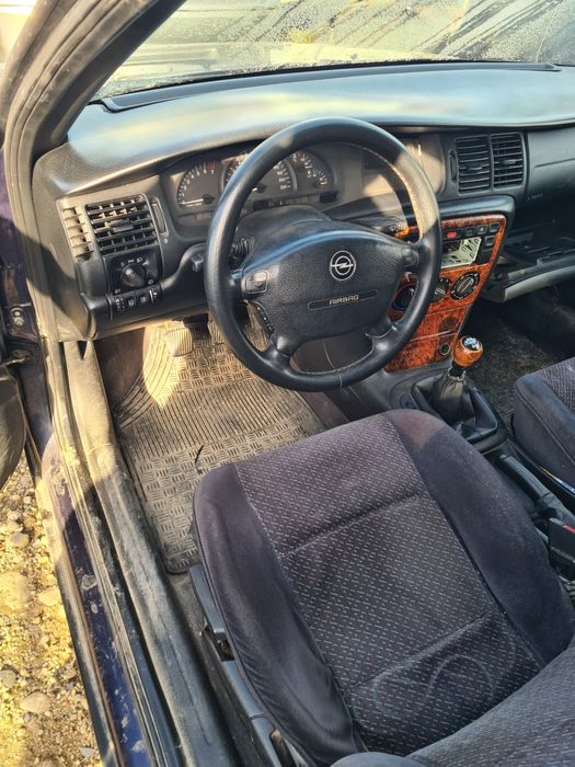 Опел Вектра 1.6 X16XEL на части