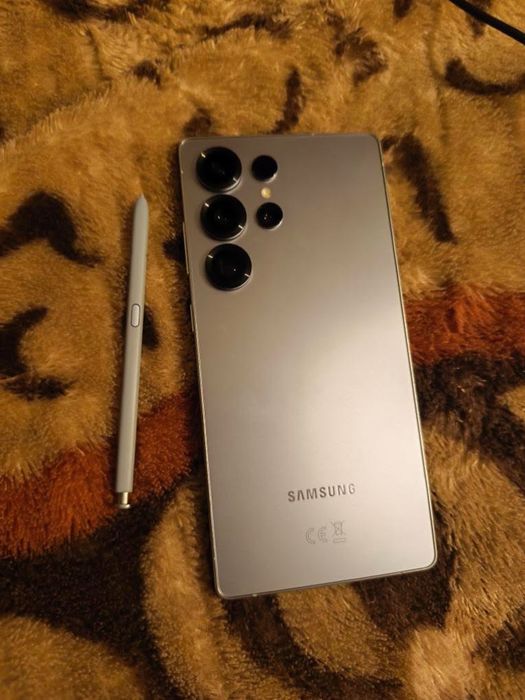 Vand Samsung S25 Ultra