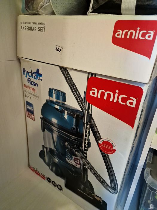 Пылесос ARNICA Hydra Rain Plus красный