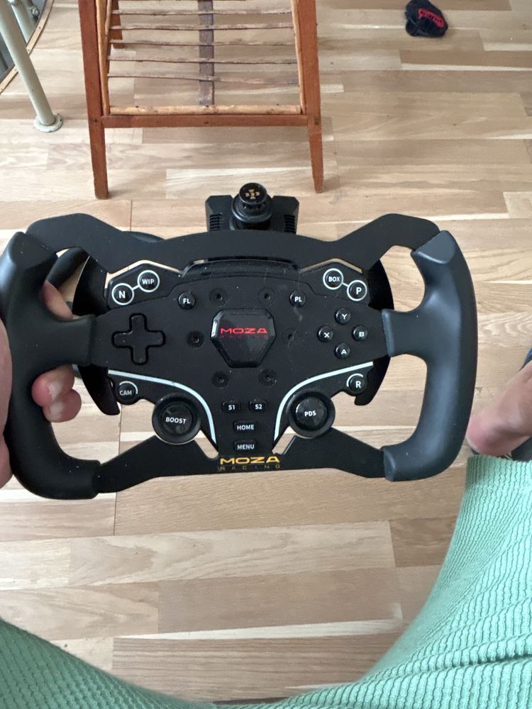 Moza R5 Bundle + ES Formula Wheel