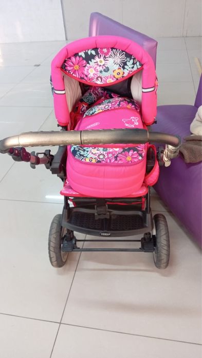 Продам коляску для девочки