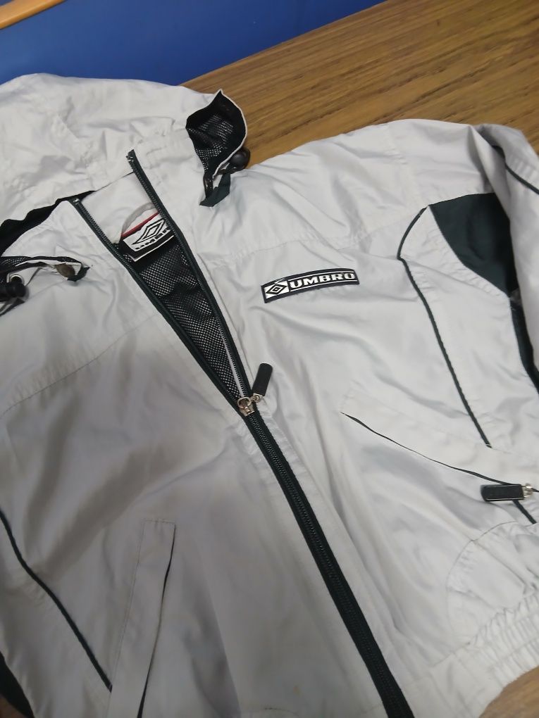 Тънко яке UMBRO,
