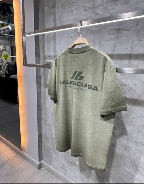 Tricou balenciaga