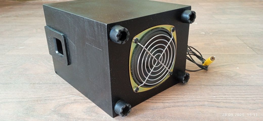 Продае́тся самбуфер Microlab