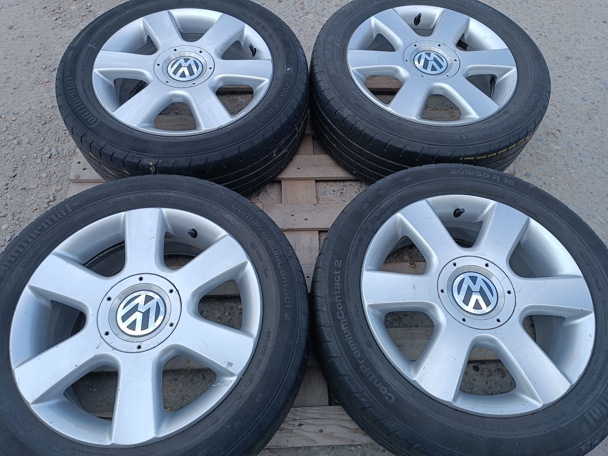 Лети джанти 16ки 5х112 VW + летни гуми 205/55/16 Continental