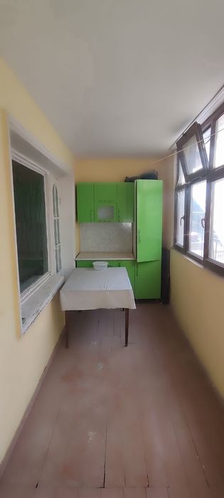 Карши 4-мкр 3 хонали 1-этаж урта катор гиштли полли уй 80 кв катта бал