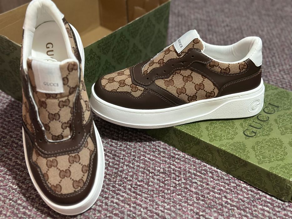 Sneakersi bărbați