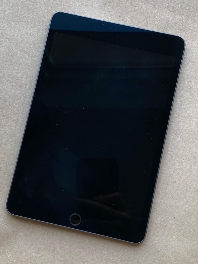 Ipad mini 5, 64gb, Cellular + Wifi, Space Gray