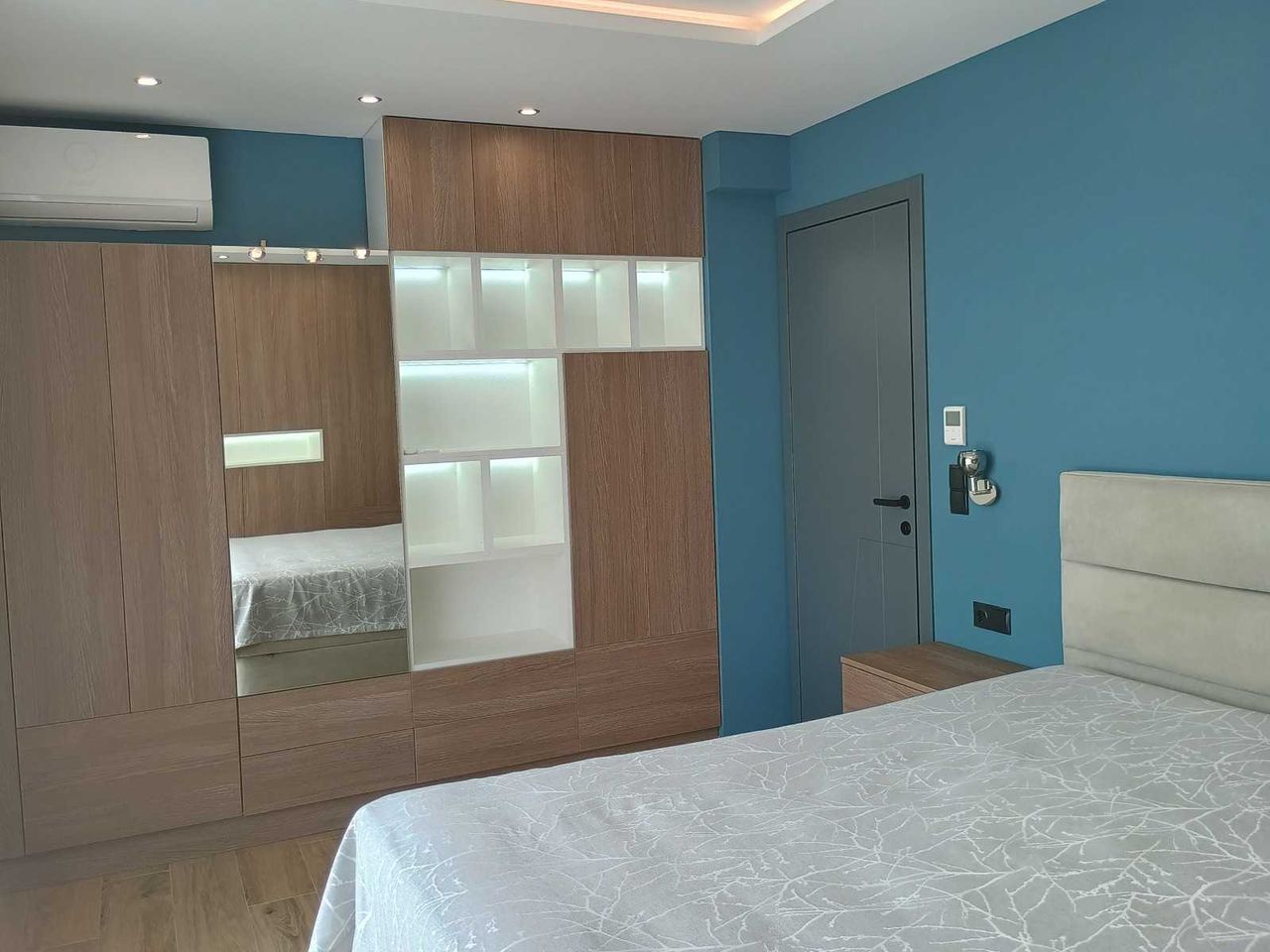 Продава се Тристаен апартамент в София, Славия - 92 кв.м за 1729 €/кв.м - Снимка #1