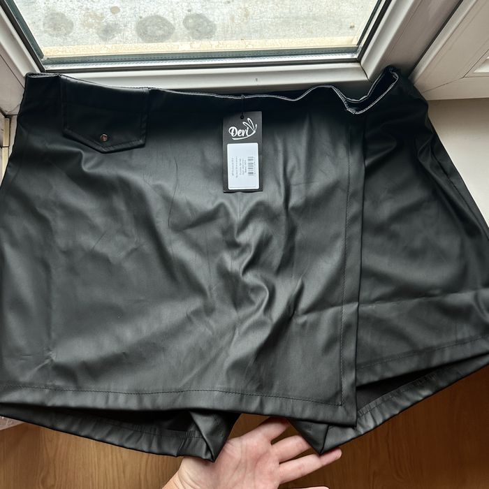 Юбка-шорты (новые с этикеткой)