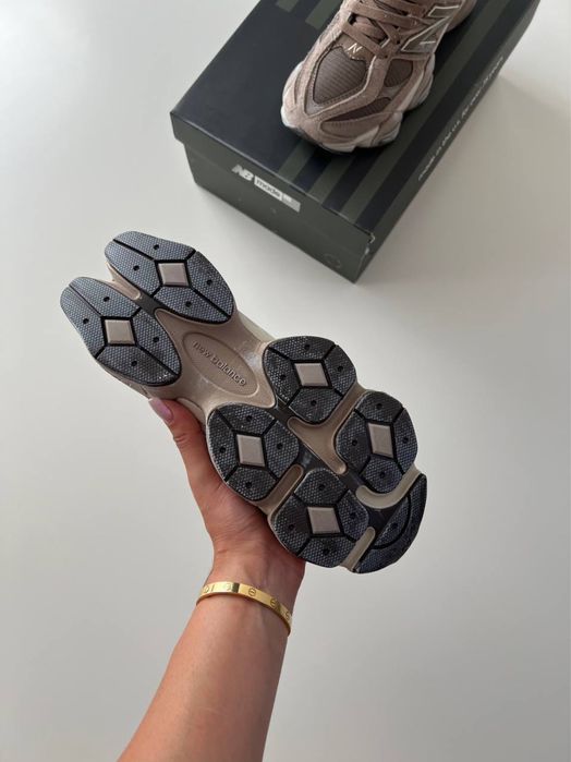 New Balance 9060 - Mushroom