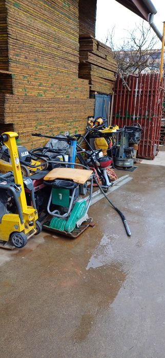 ghiveta  stare buna schela popi cofrag mai compactor vibratorg