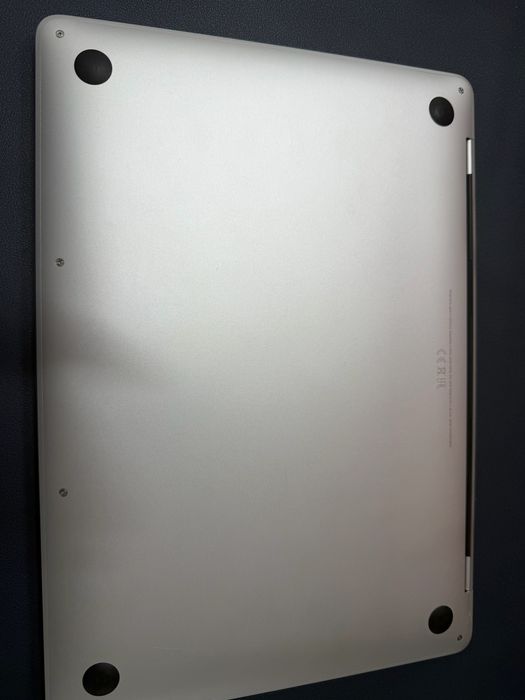 macbook pro M1 13 256 g
