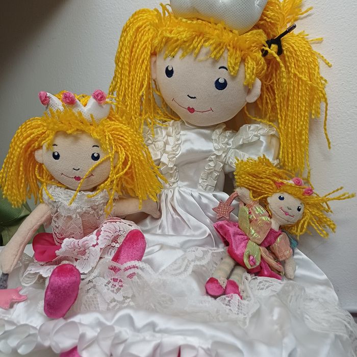 Papusi set 2+1 gratis printesa Germania