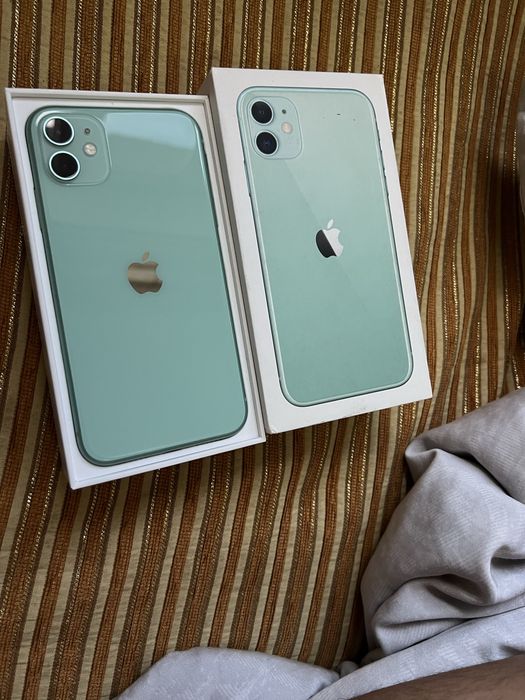 Продам айфон 11 срочно в идеальном состояний 128 гб 85 емксоть