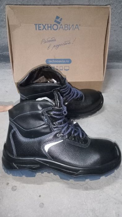 Продам зимние кожаные сапоги и ботинки