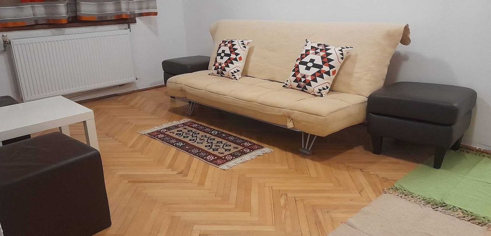 Inchiriez apartament cu 3 camere in Sânmartin