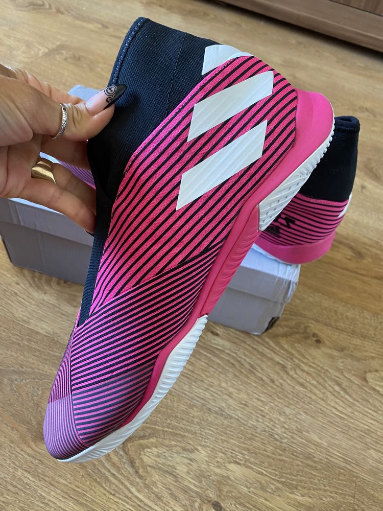 Оригинални нови цветни футболни обувки Adidas Nemeziz 19.3 ! 40,45 н