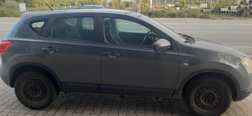 vând  Nissan QASHQAI