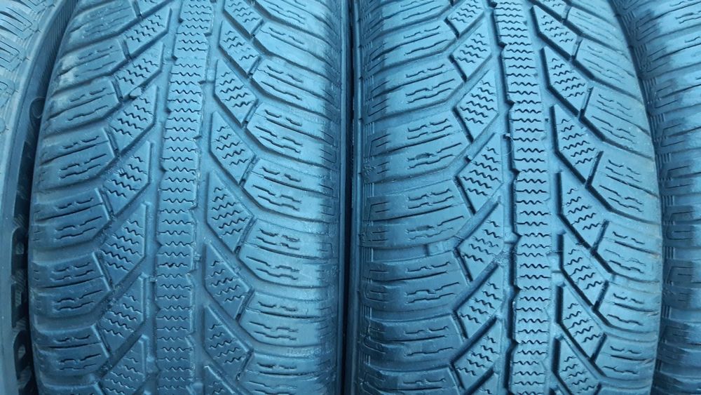 4 anvelope 195/65r15 marca Semperit preț fix 120 lei bucata