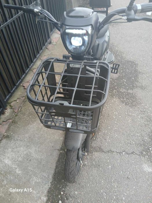 vand scuter electric nou