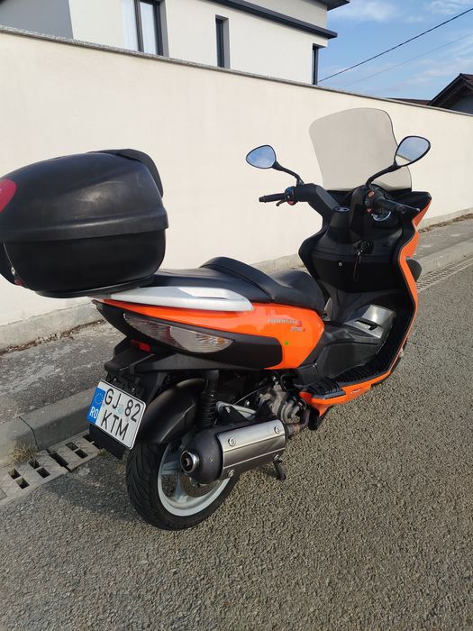 Scuter Malaguti Madison 3 250