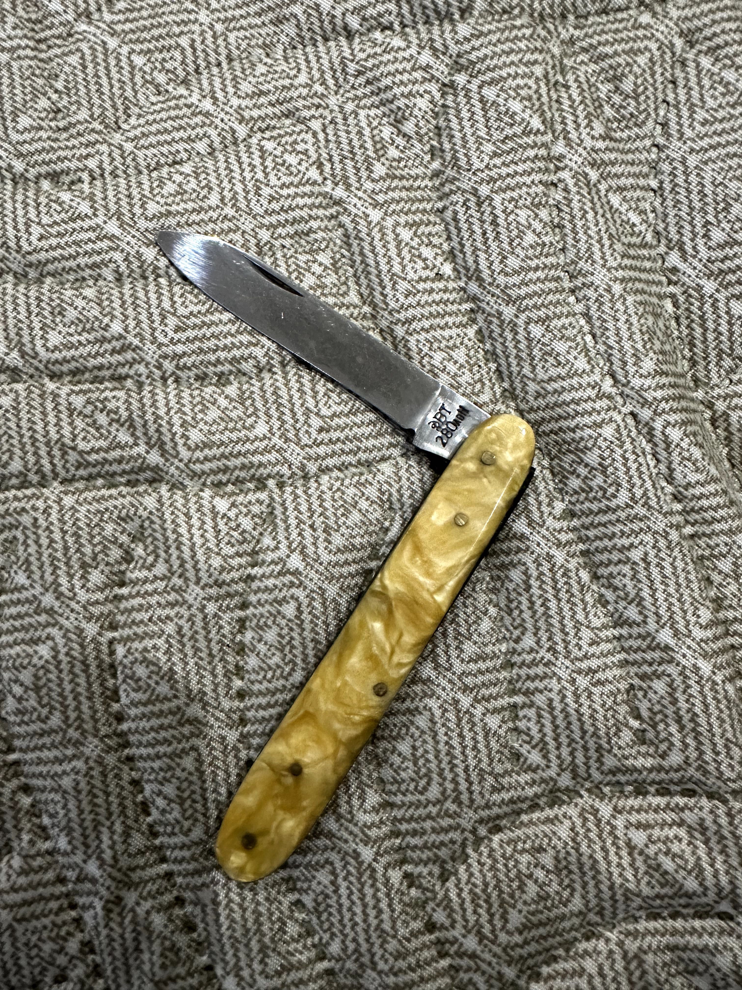 Български джобни ножчета