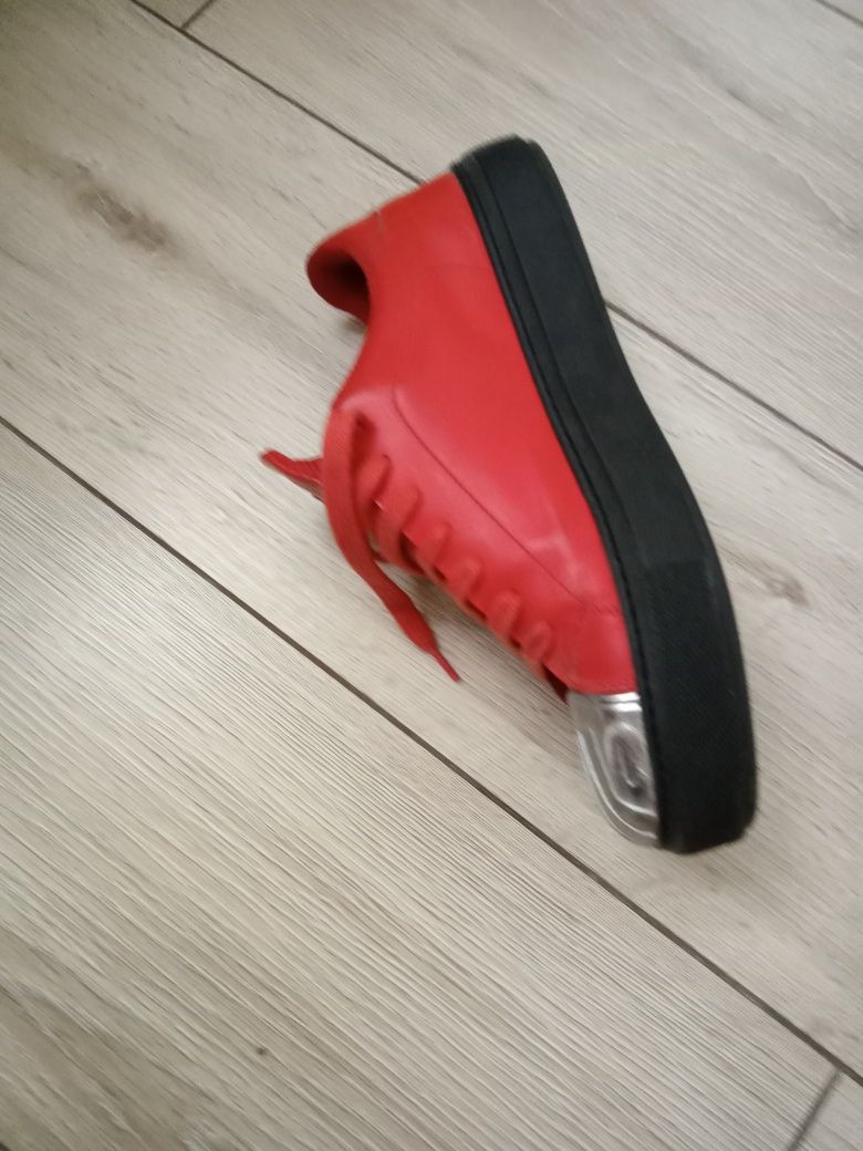 Обувь 37 размер красного цвета