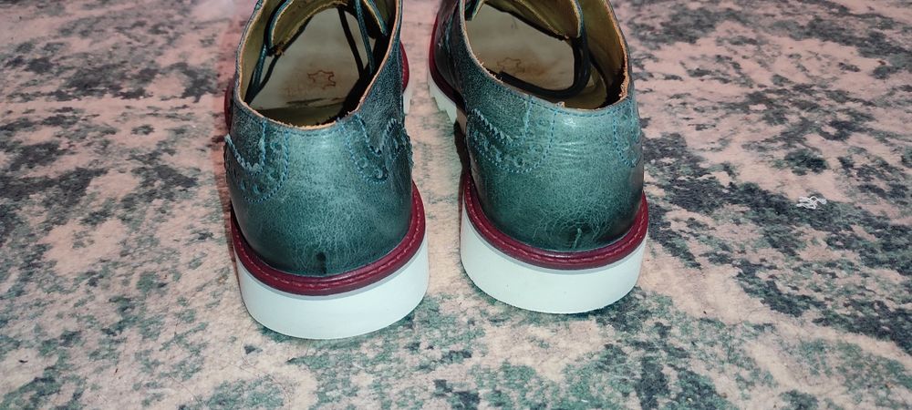 Pantofi noi 44 Lloyd