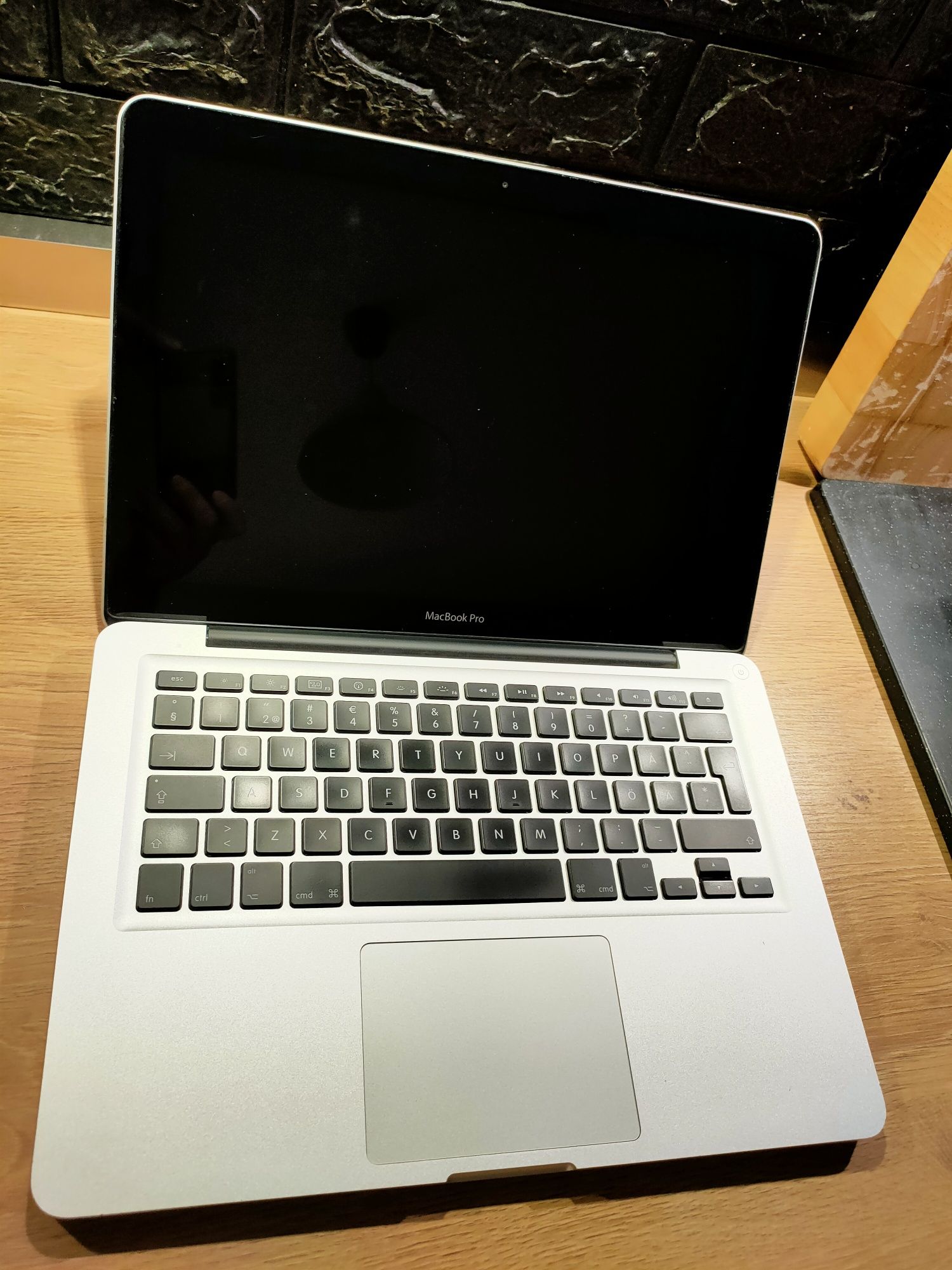 MacBook Pro 13" Intel i5 cu 2TB SSD si 16GB RAM (Apple iMac Air)