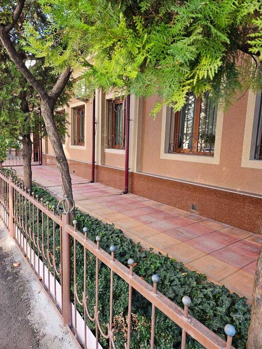 ПРОДАЕТСЯ УЧАСТОК на Улмаса Умарбекова 5,3 соток 7 комнат