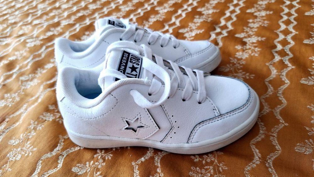 Pantofi Converse, piele naturala, mărimea 28 - NOI