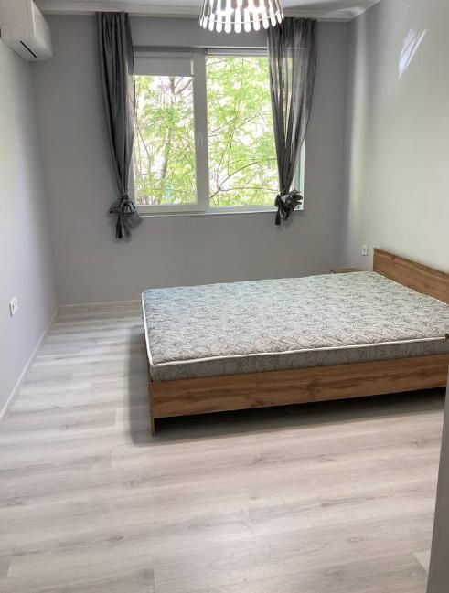 Дава се под наем Двустаен апартамент в Пловдив, Център - 65 кв.м за 475 € - Снимка #3