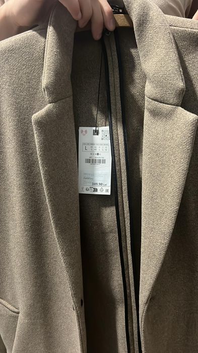 Vând palton nou nouț Zara ,mărimea L