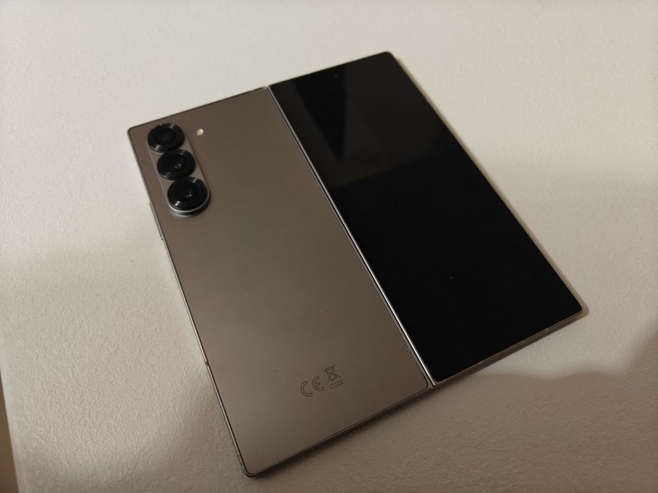 Samsung Z fold 6 gri