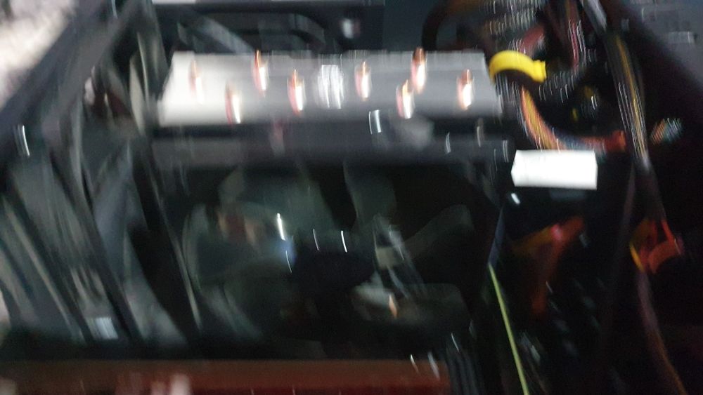 3 Sisteme High Gaming Full HD si HD I7 9700K