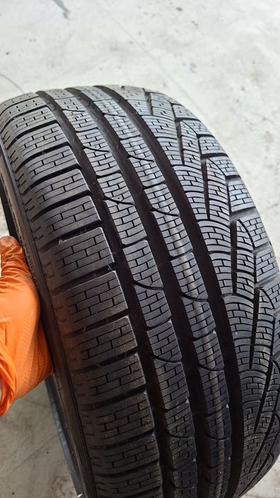 1buc 235 40 R19 Pirelli iarna M+S cauciucuri anvelopa MS 19