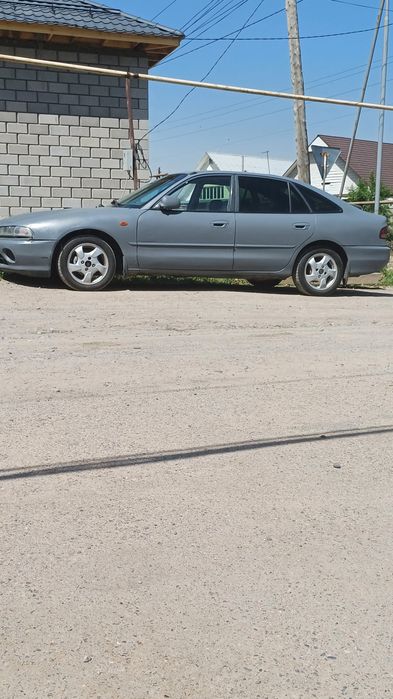 Продам запчасти Митсубиси Галант  2 литра,1,8.