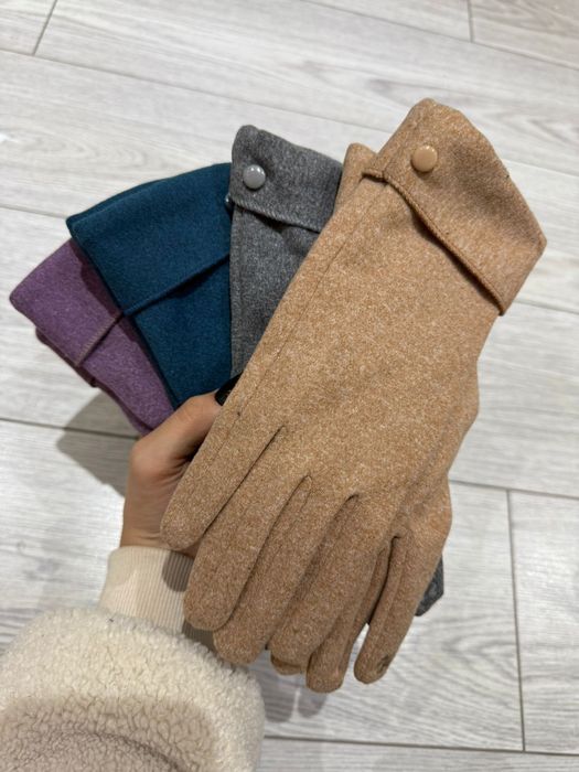 Продам перчатки по 2000 тг за штуку