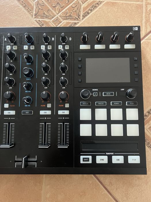 Traktor S5 / Flight case / Consola Dj / Pioneer