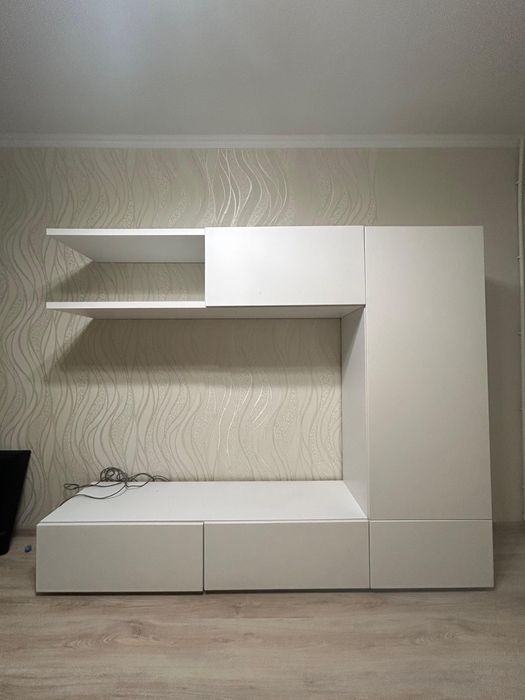 Стенка под телевизор, стол с тумбой