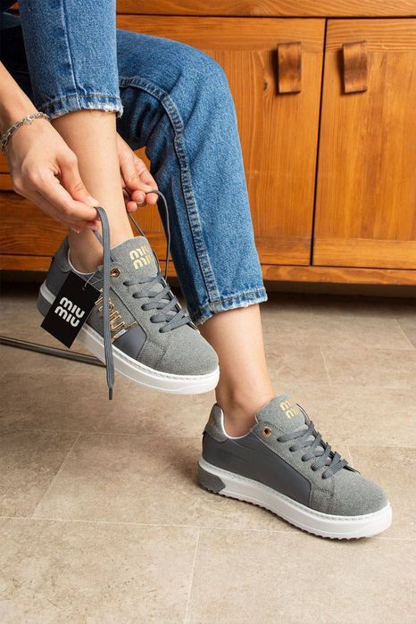 Adidași de dama 
36,37,38,38
