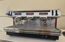 Vând Espressor profesional Faema Enova – 3 grupuri semiautomat