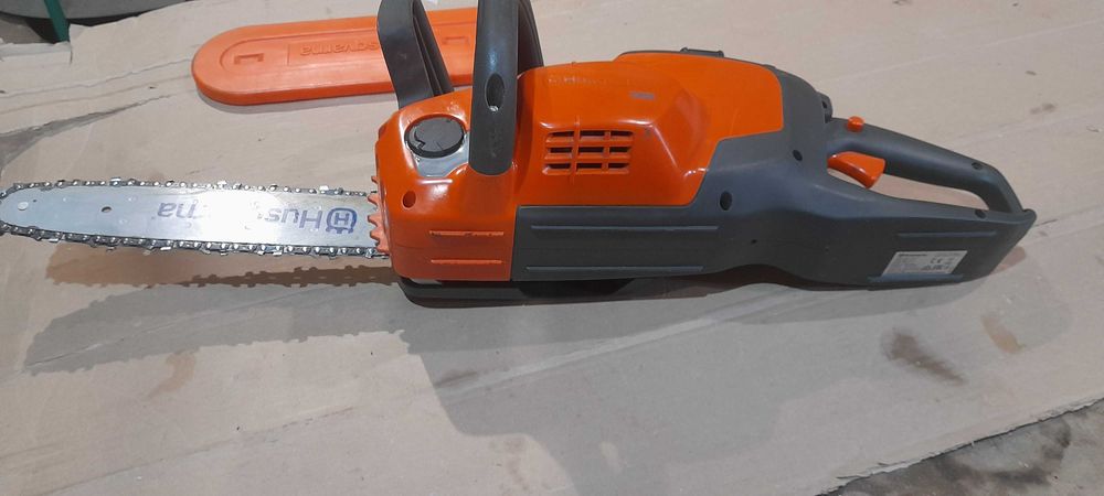 Акумулаторна резачка хускварна