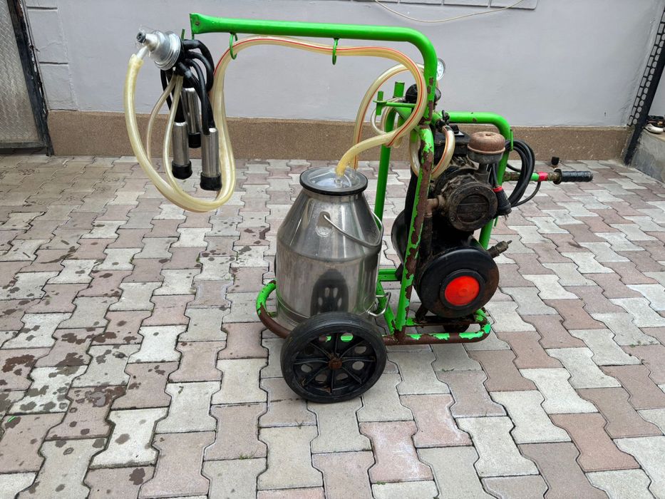 Aparat de muls vaci
