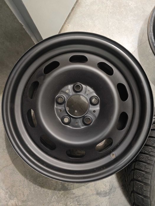 Стоманени джанти БМВ 3 E46 E90 F30 5x120 7JX16 ET31