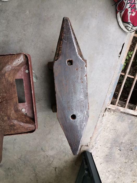 Голяма наковалня 60кг.