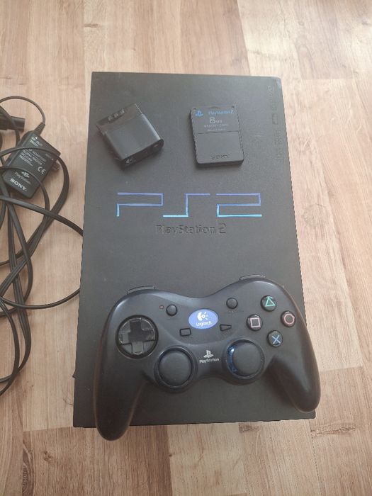 Продавам Playstation 2.
